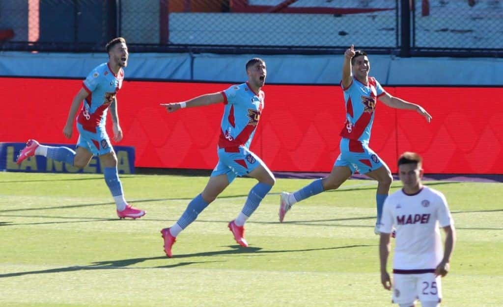 Arsenal venció a Lanús