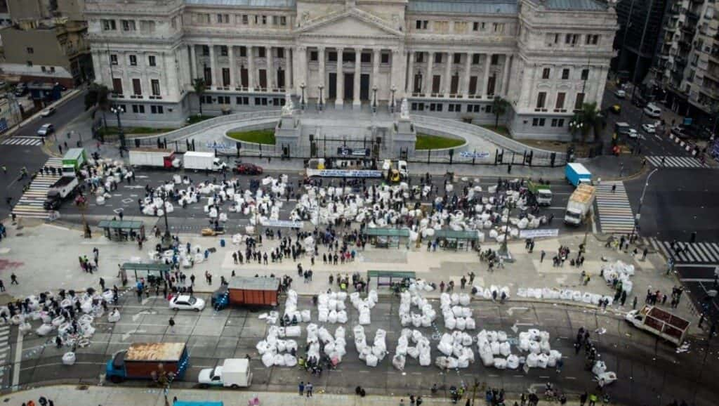 Movilización por la Ley de Envases 