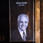 DESPIDEN A ANTONIO GASALLA EN EL TEATRO MAIPO