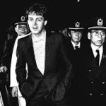 EL DÍA QUÉ PAUL MCCARTNEY: DEPORTADO DE JAPÓN POR MARIHUANA EN SU VALIJA