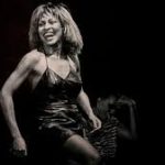 TINA TURNER ENCIENDE EL MUNDO CON SU PRIMER DISCO SOLISTA: “TINA ENCIENDE EL PAÍS!”, 52 AÑOS DE FUEGO ROCKERO