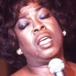 UN DÍA COMO HOY SE APAGA LA VOZ DIVINA DEL JAZZ: ADIÓS SARAH VAUGHAN